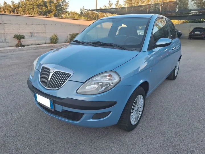 Lancia Ypsilon