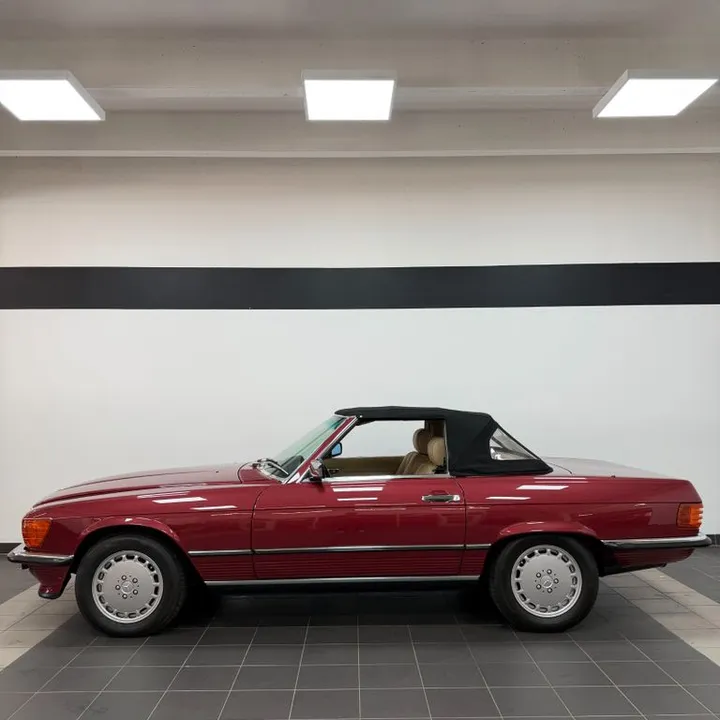 Mercedes-Benz SL 560