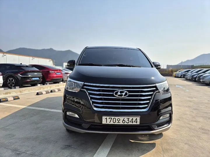 Hyundai Starex