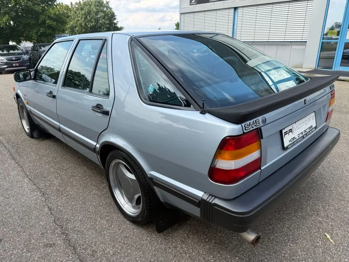 Saab 9000