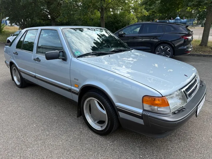 Saab 9000
