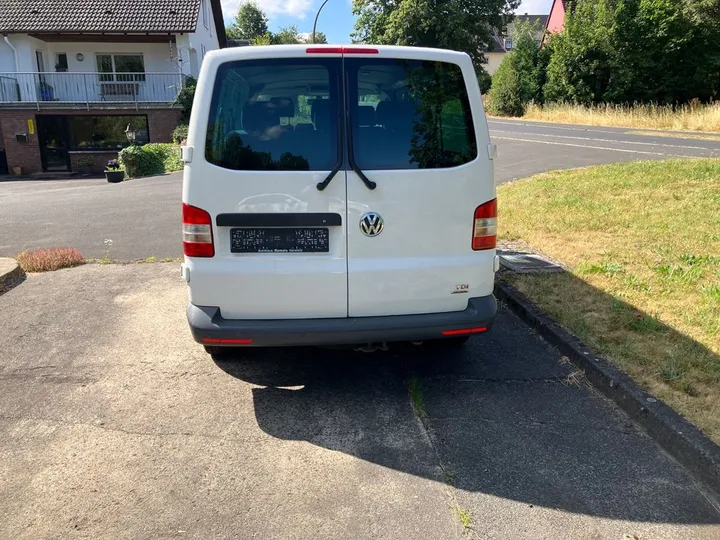 Volkswagen T5 Kombi