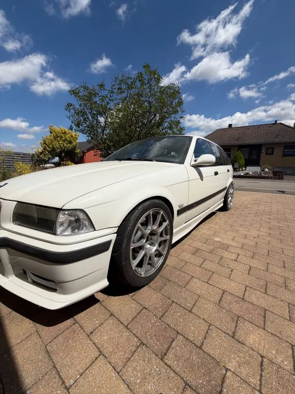 BMW 340
