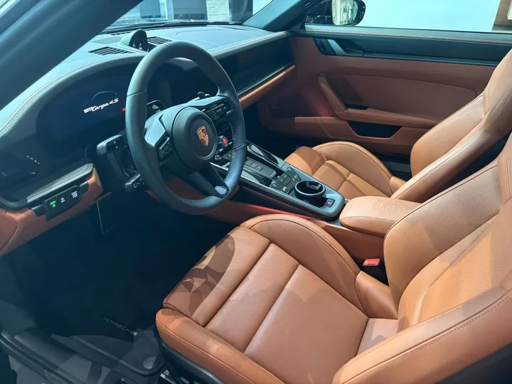 Porsche 992