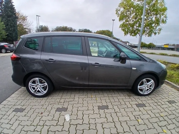Opel Zafira Tourer
