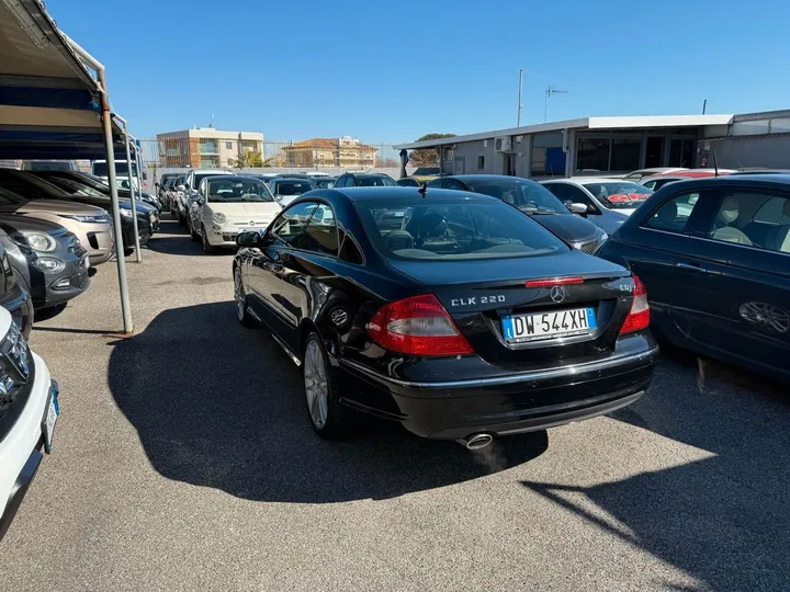 Mercedes-Benz CLK 220