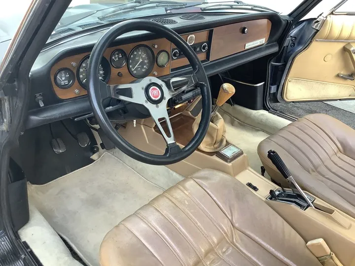 Fiat 124 Spider