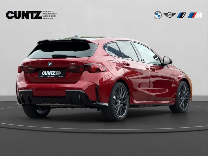 BMW 120