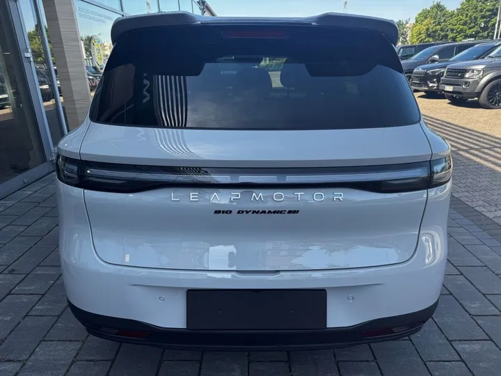 Leapmotor B10