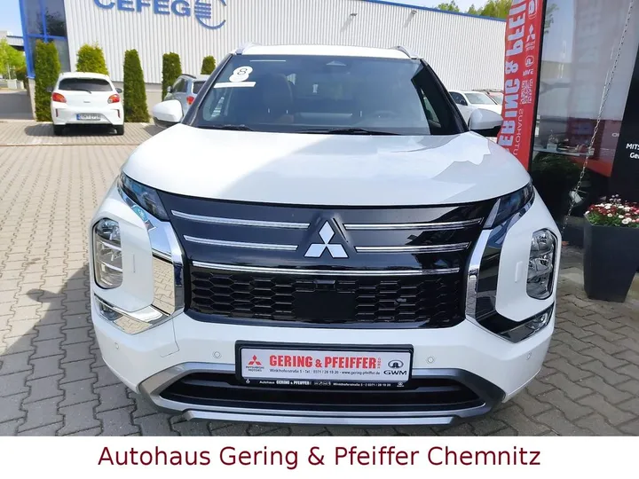 Mitsubishi Plug-in Hybrid Outlander