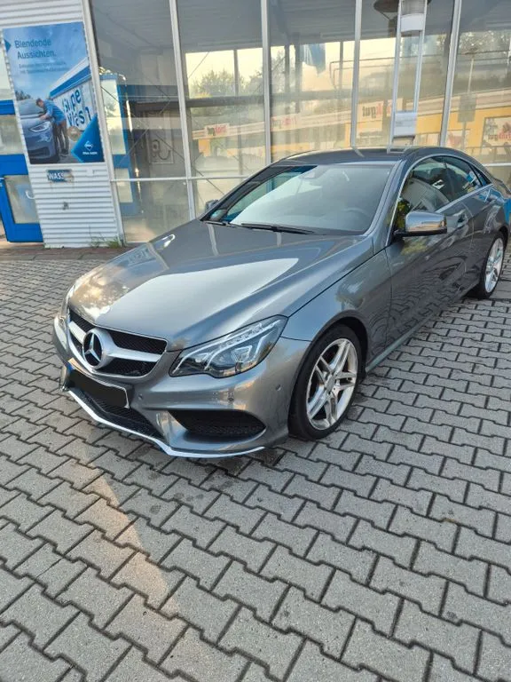 Mercedes-Benz E 200