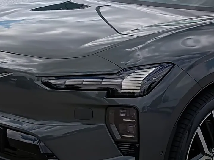 Volvo EX60