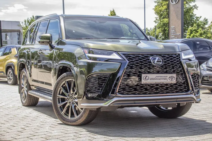 Lexus LX 600