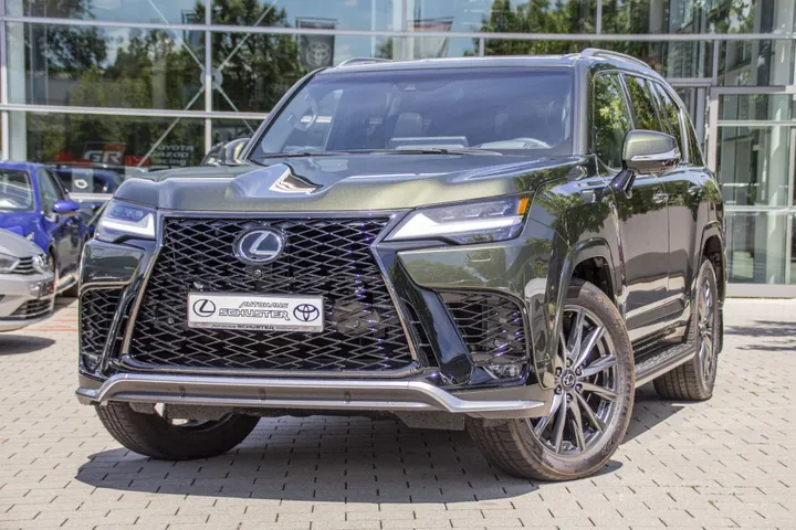 Lexus LX 600