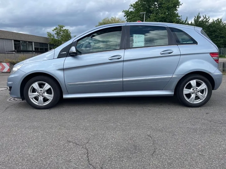 Mercedes-Benz B 170