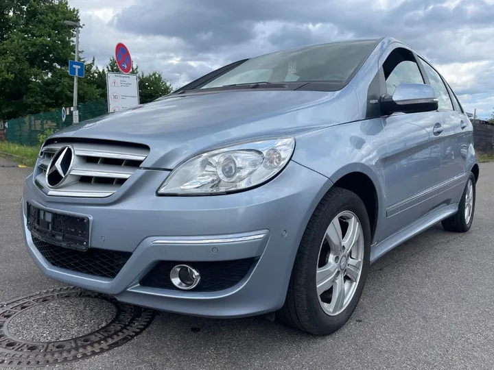 Mercedes-Benz B 170