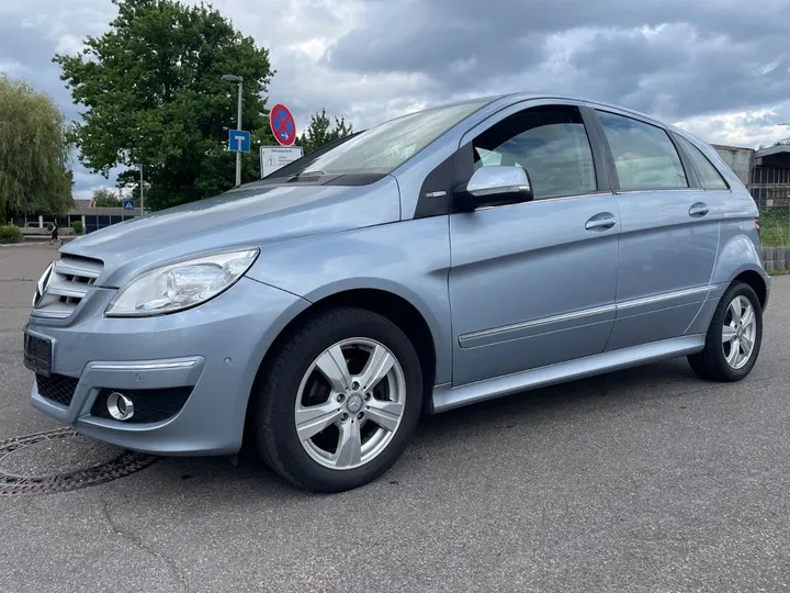 Mercedes-Benz B 170