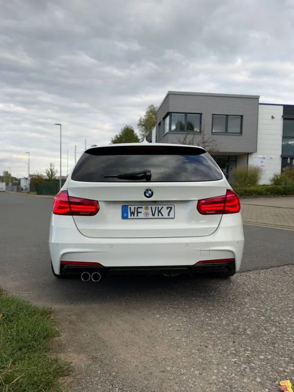 BMW 330