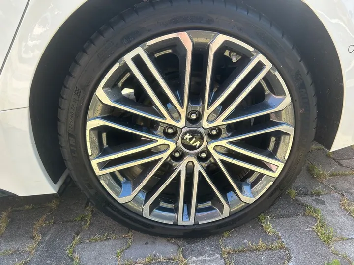 Kia pro cee'd / ProCeed