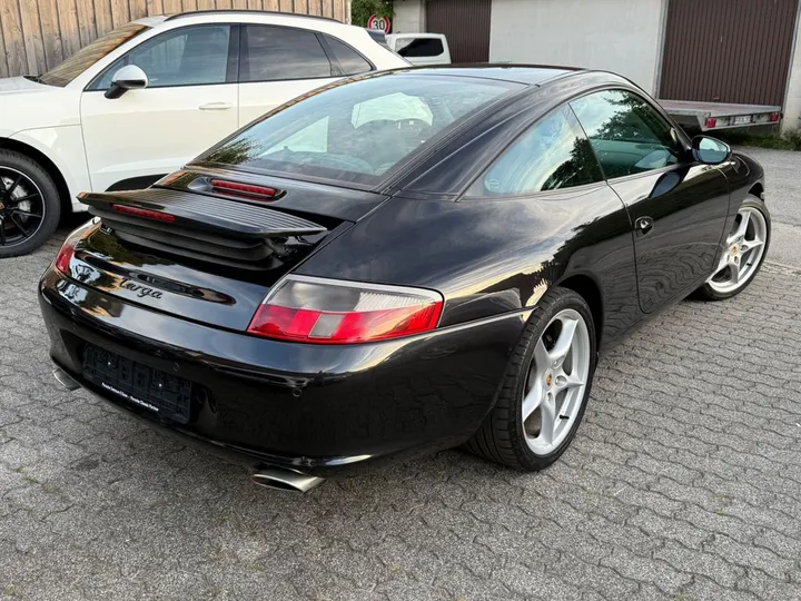 Porsche 996