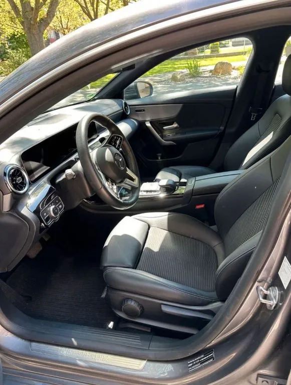 Mercedes-Benz CLA 180