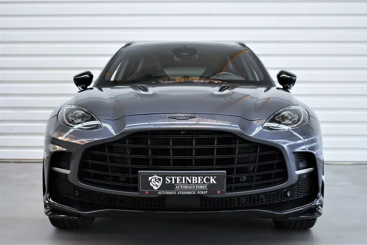 Aston Martin DBX