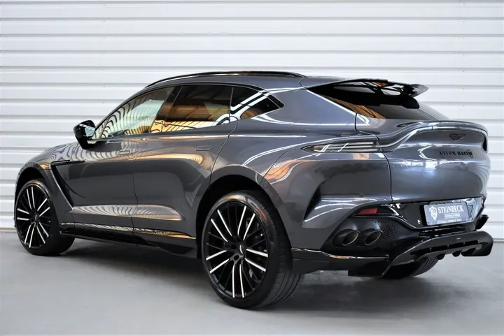 Aston Martin DBX