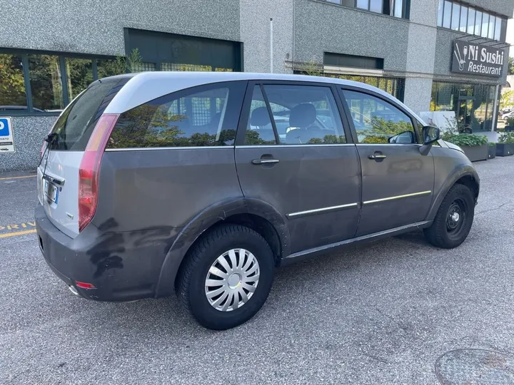 Tata Xenon