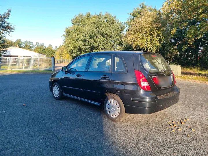 Suzuki Liana