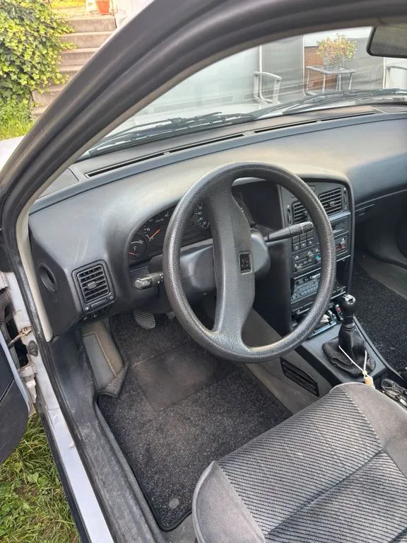 Peugeot 405