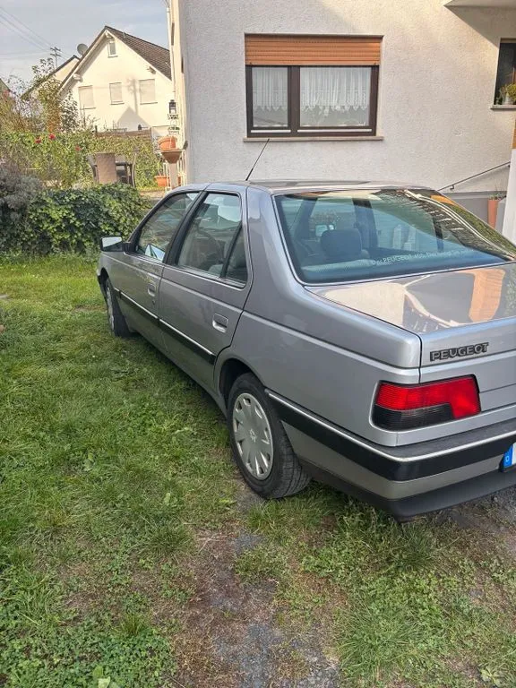 Peugeot 405