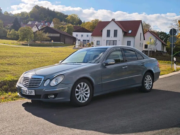 Mercedes-Benz E 320