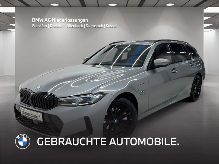 BMW 330