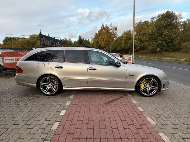 Mercedes-Benz E 63 AMG