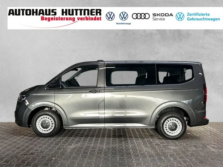 Volkswagen T7 Kombi