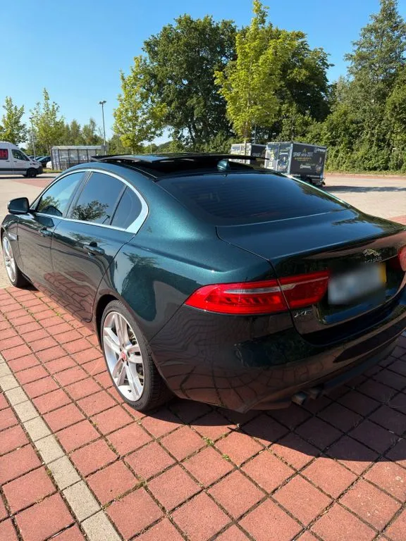 Jaguar XE