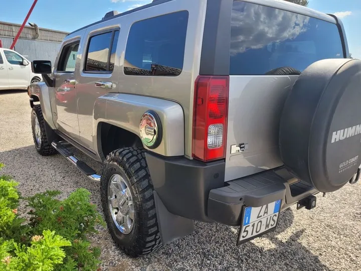 Hummer H3