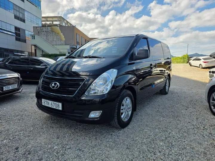 Hyundai Starex