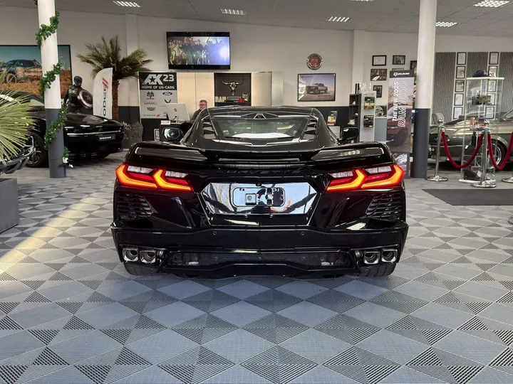 Corvette C8