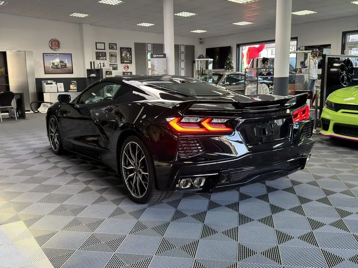 Corvette C8