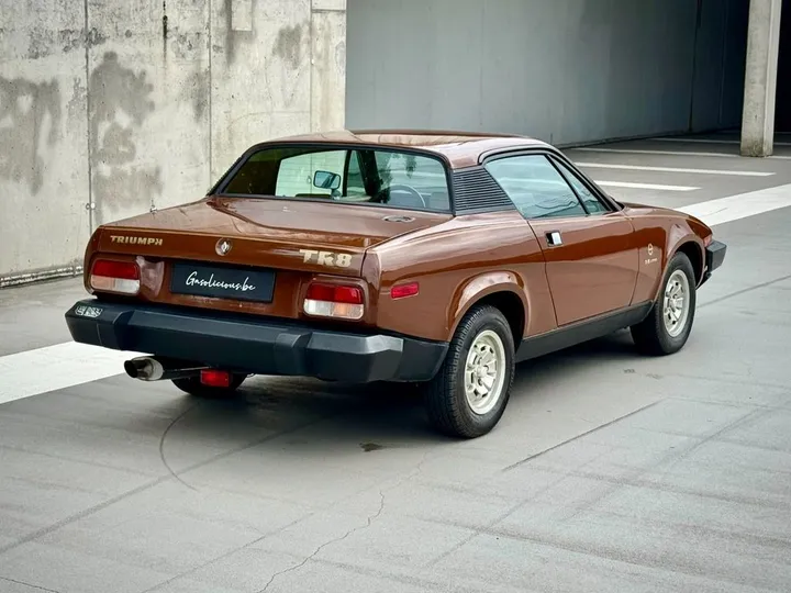 Triumph TR8