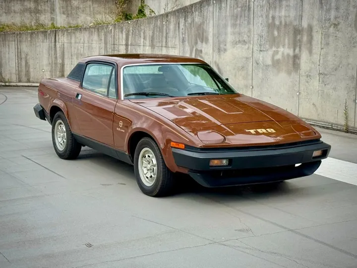 Triumph TR8
