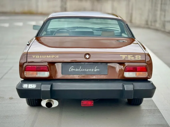 Triumph TR8