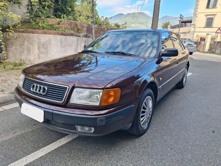 Audi 100