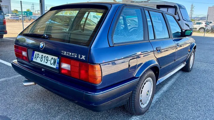 BMW 325