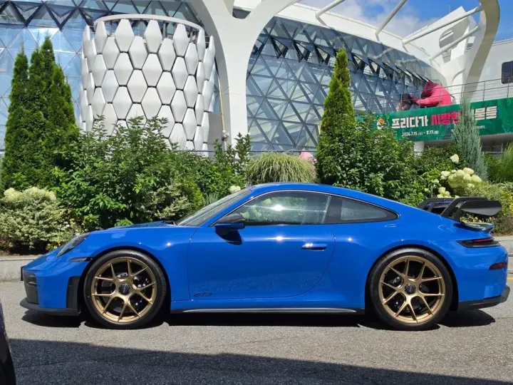 Porsche 911