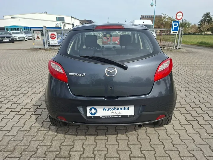 Mazda 2