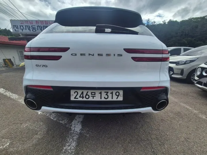 Genesis GV70