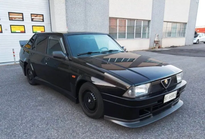 Alfa Romeo 75