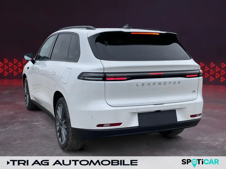 Leapmotor C10